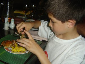 Food in China: Eating Crabs