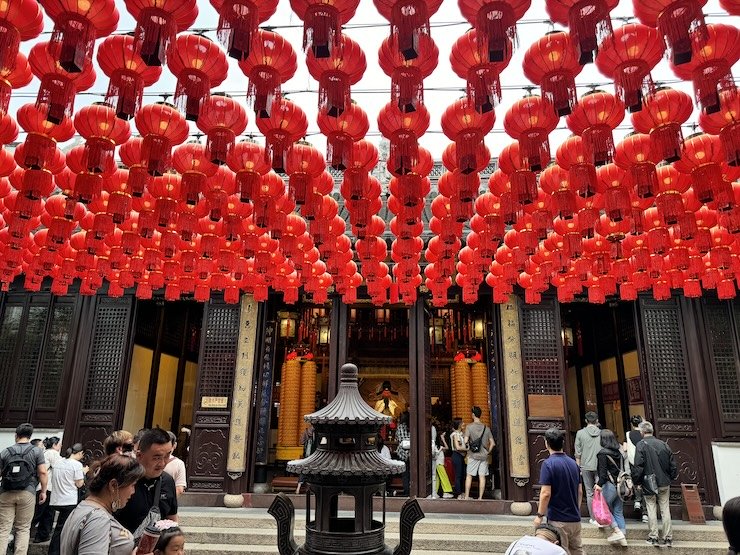 Old Town Holiday Lantern Decorations